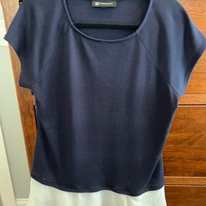 INC Navy/Cream Short Sleeve Top in Size Medium